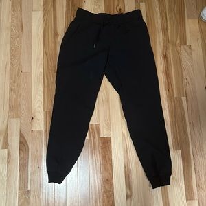 On the fly lululemon pants size 6